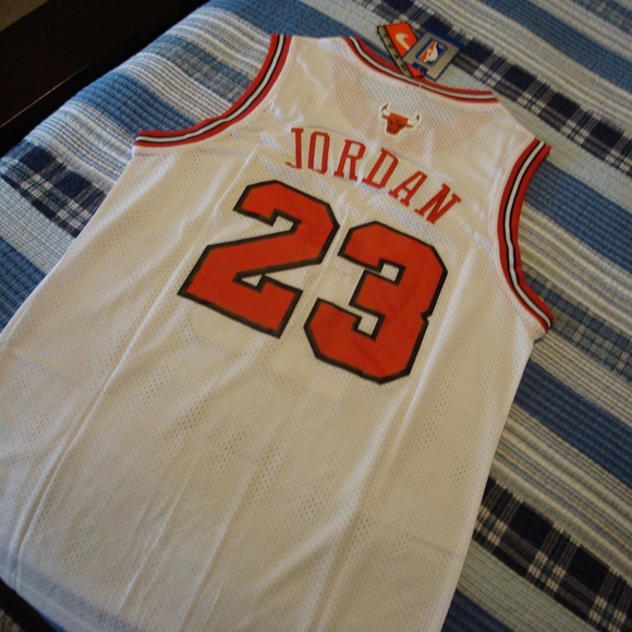 Chicago Bulls Jordan Jersey 23 NWT M - Picture 6 of 7